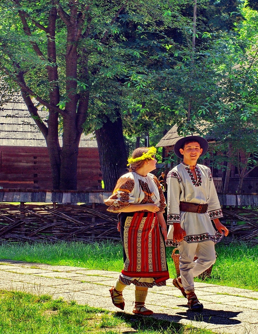 Local Traditions - Wedding in Transylvania